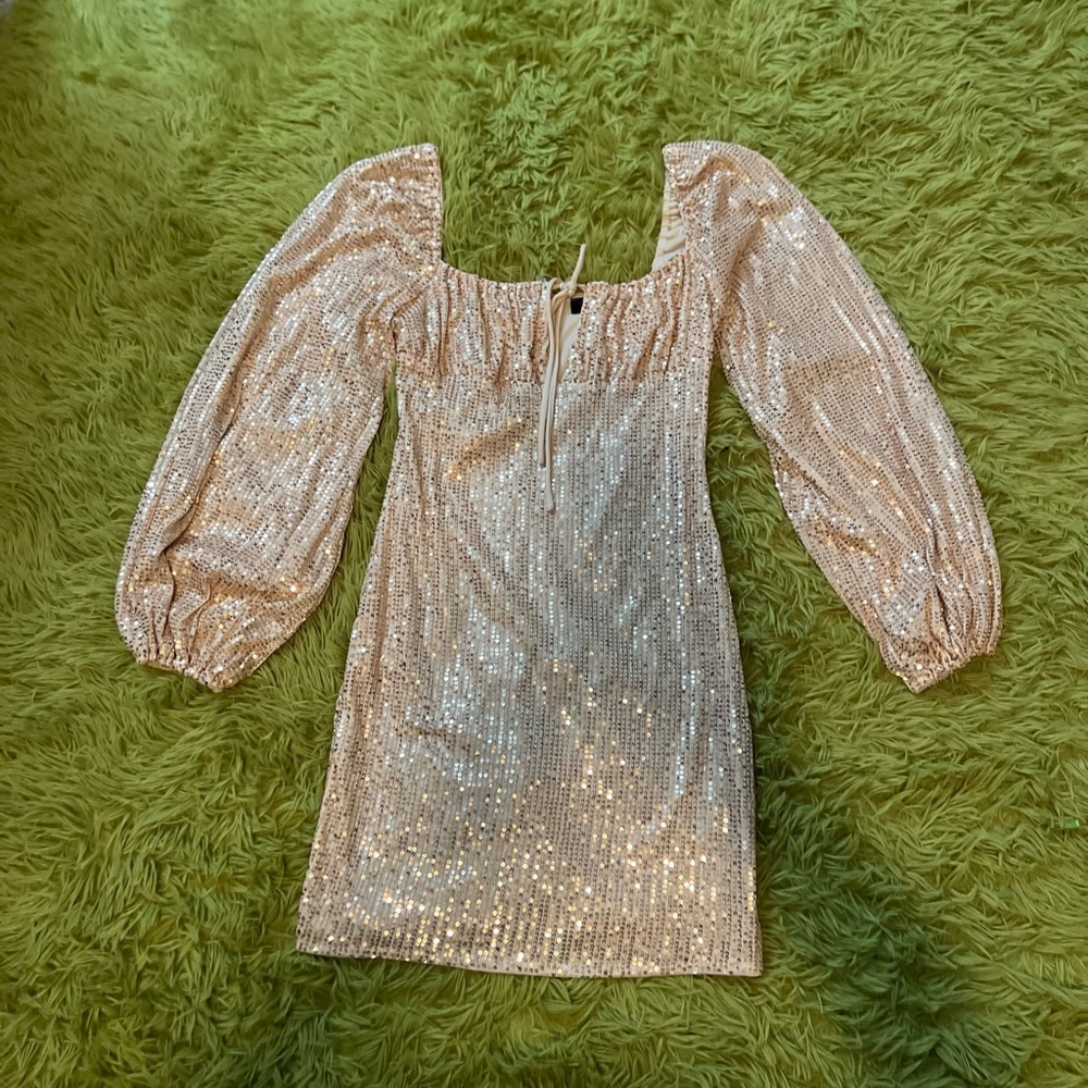 Gold dress ! Good stretch! Size Small